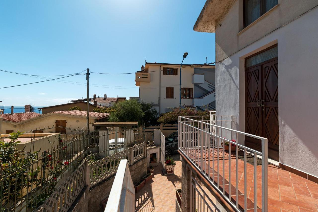 カーラゴノネCasa Riccioアパートメント エクステリア 写真